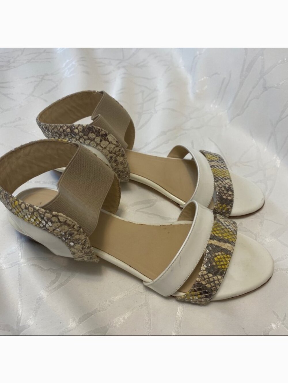 Amalfi by Rangoni strappy slip on sandals 8